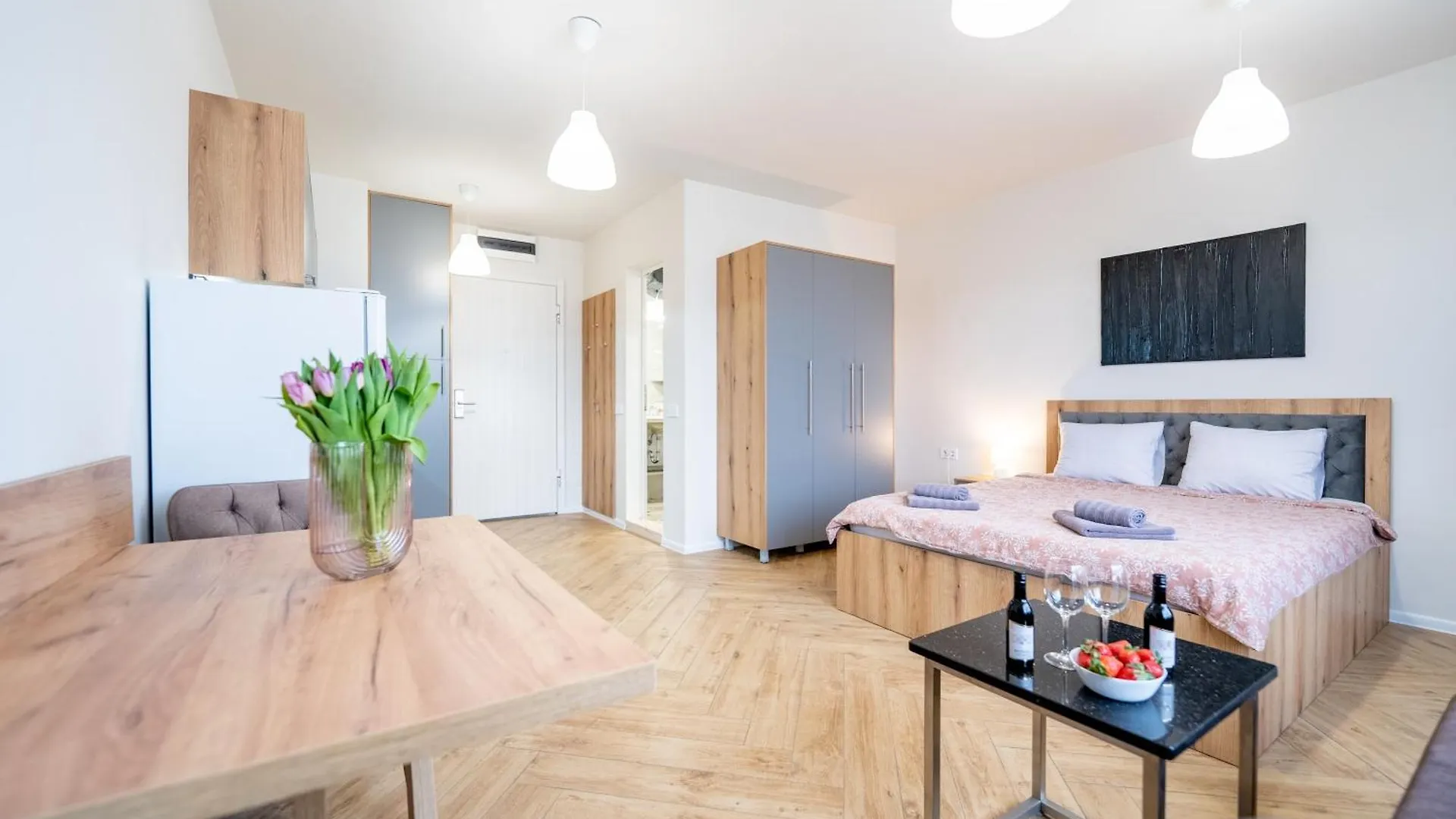 Aparthotel Wow Studios For Rent - Bul Montevideo 25A - B Sofia