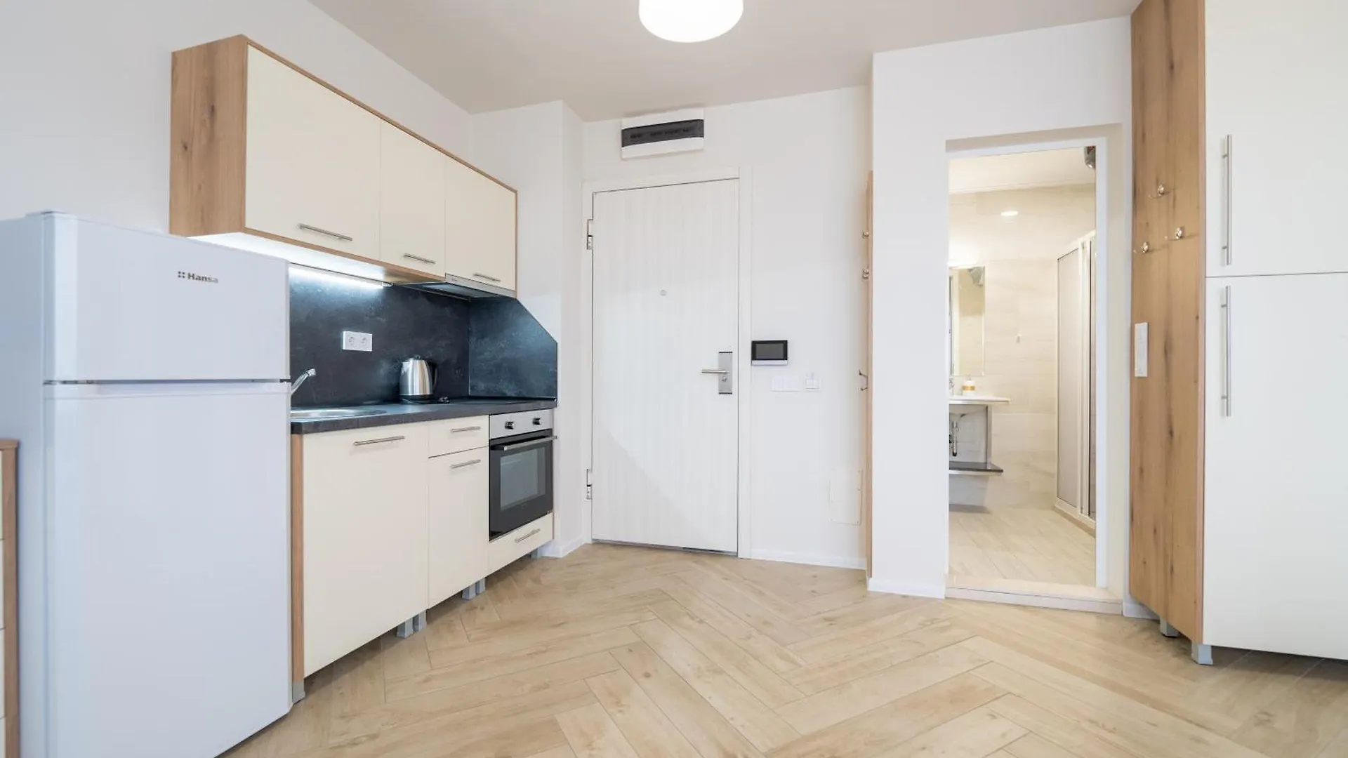 Wow Studios For Rent - Bul Montevideo 25A - B Sofia Aparthotel