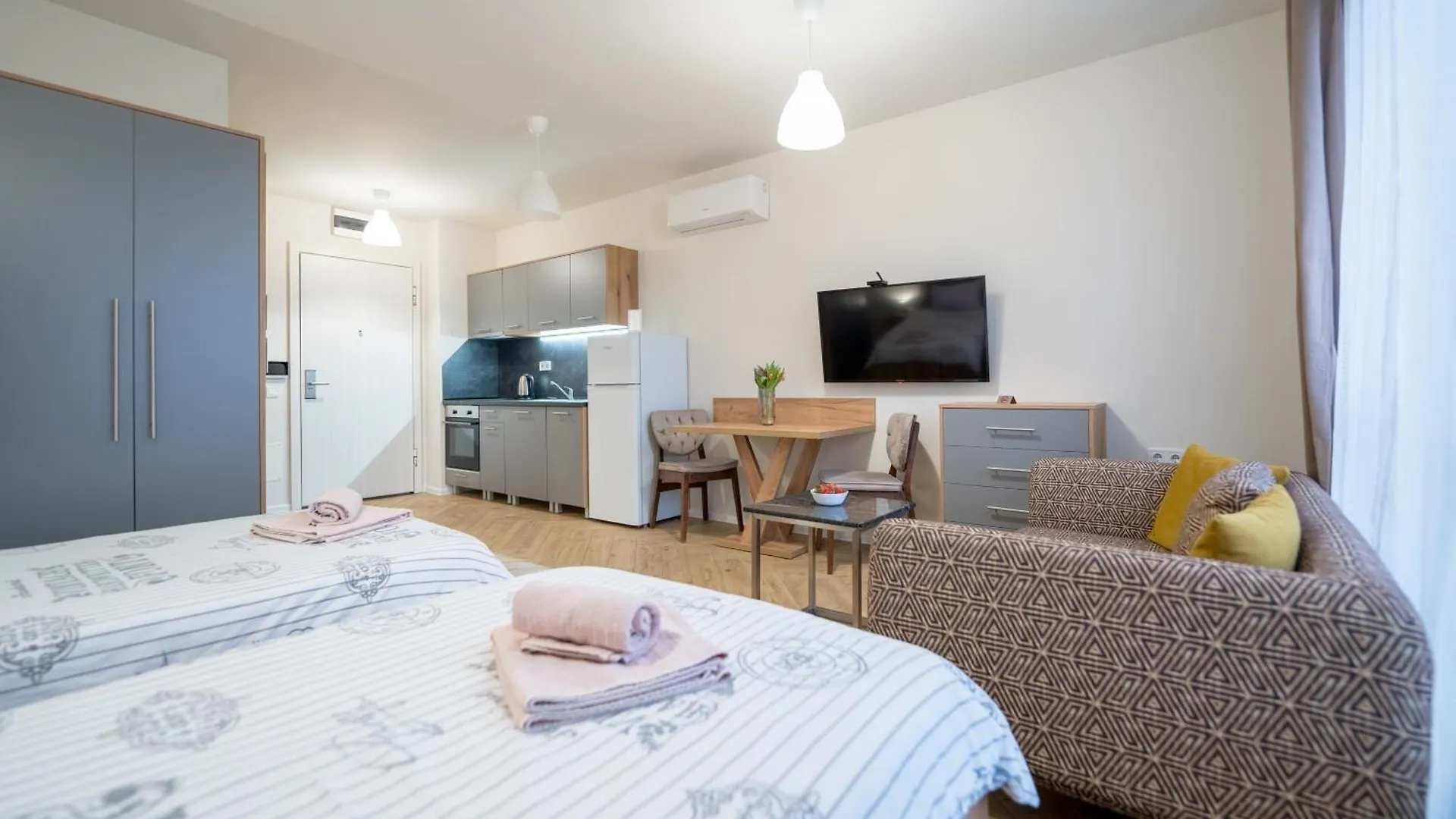 Wow Studios For Rent - Bul Montevideo 25A - B Sofia Bulgarien