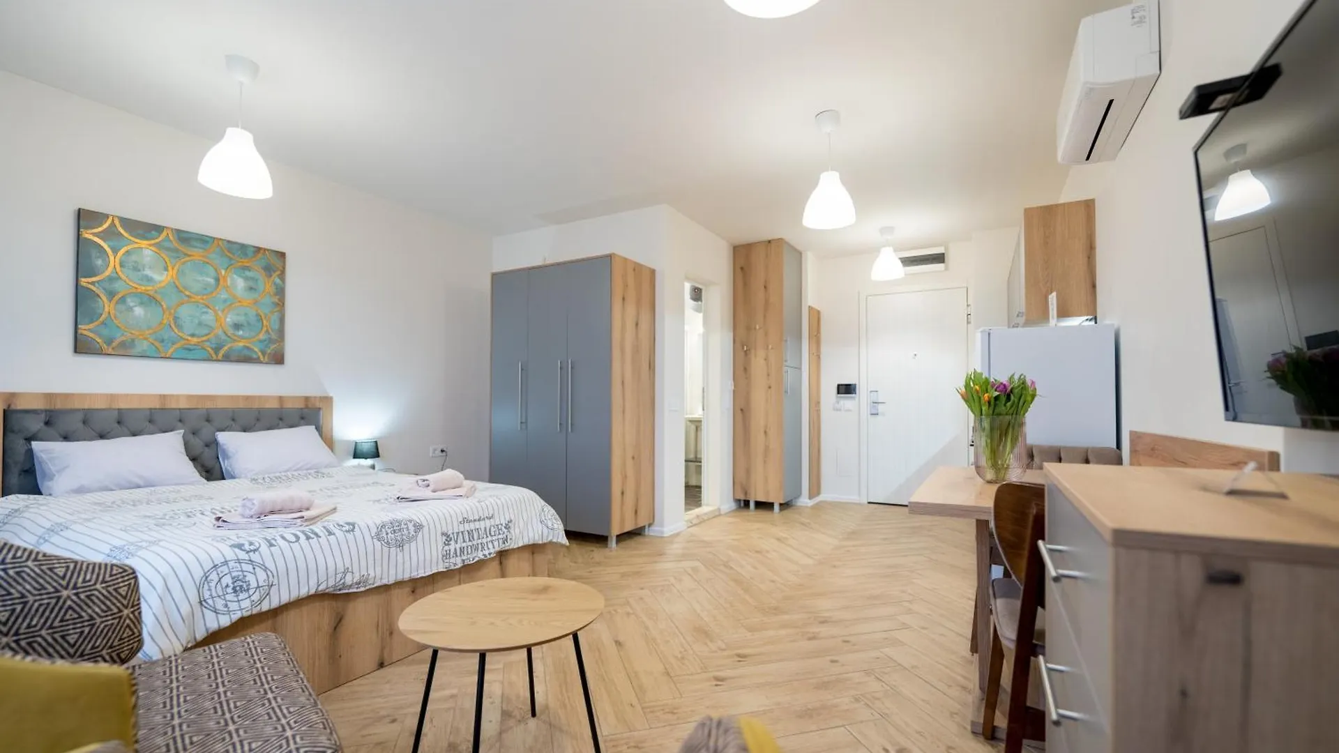 Wow Studios For Rent - Bul Montevideo 25A - B Sofia Aparthotel