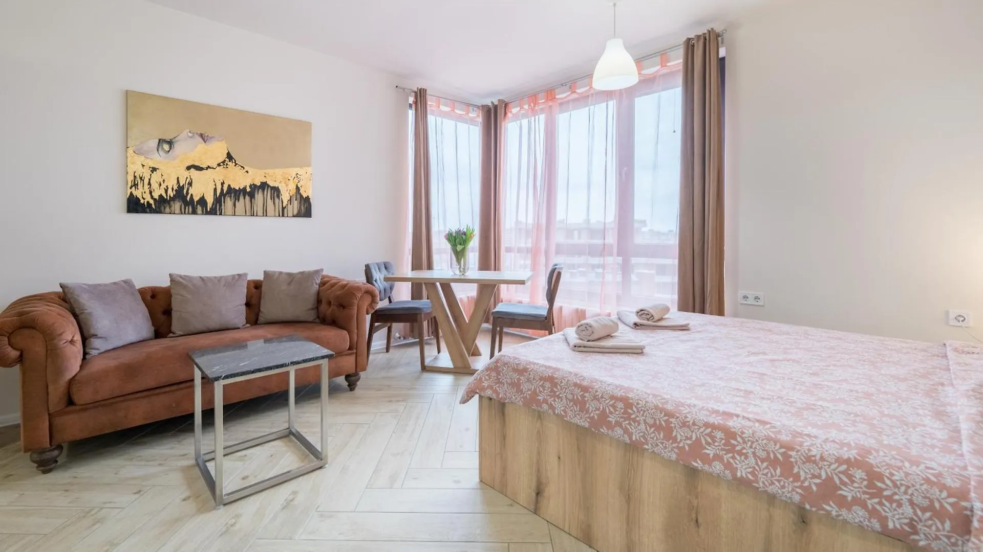 Wow Studios For Rent - Bul Montevideo 25A - B Sofia 0*,
