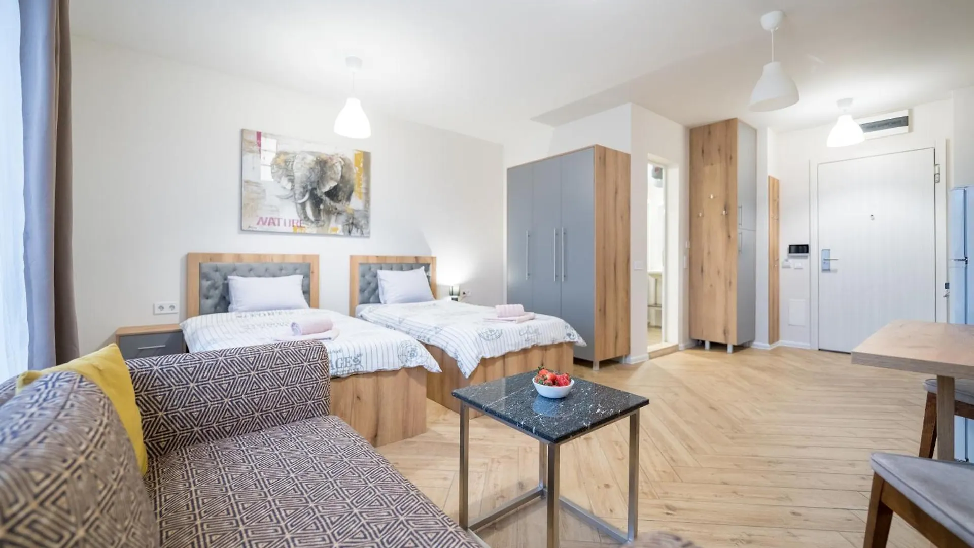 Wow Studios For Rent - Bul Montevideo 25A - B Sofia