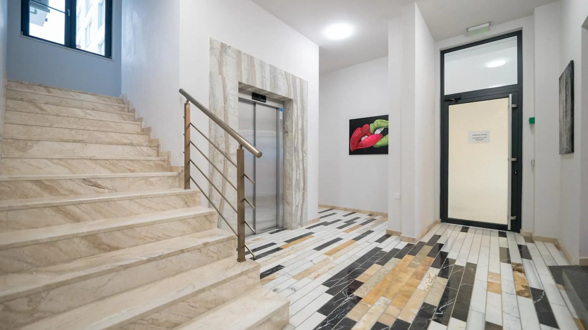 Wow Studios For Rent - Bul Montevideo 25A - B Sofia 0*,