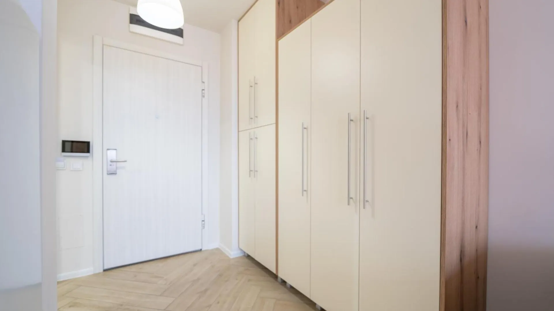 Aparthotel Wow Studios For Rent - Bul Montevideo 25A - B Sofia Bulgaria